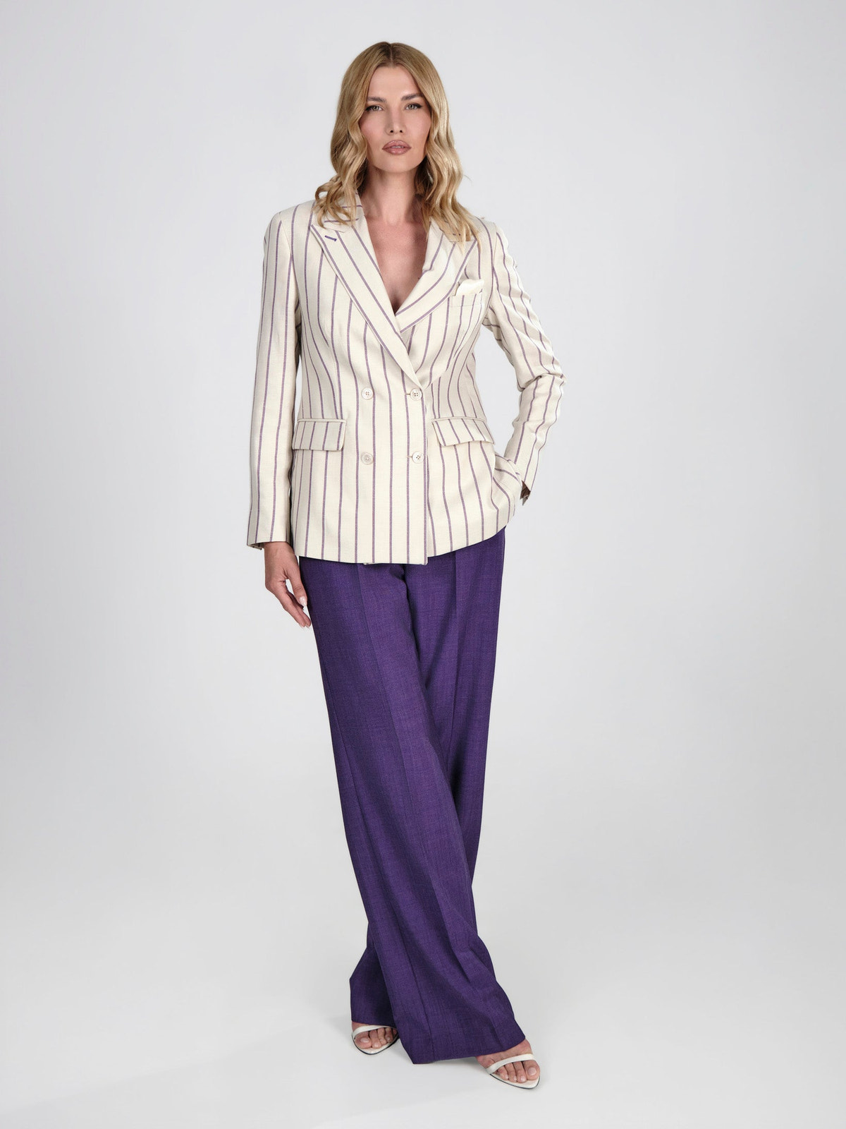 Ivory Élan Outfit Privée