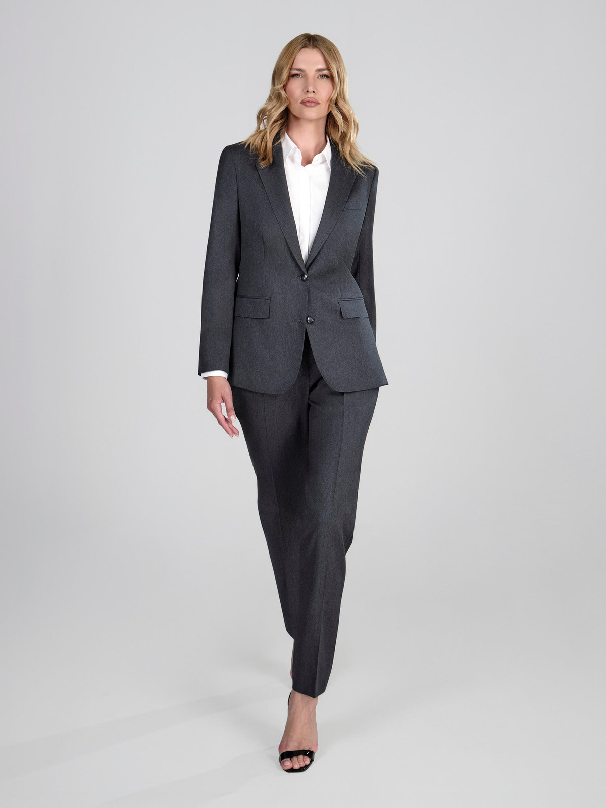 The Timeless Authority Suit Privée