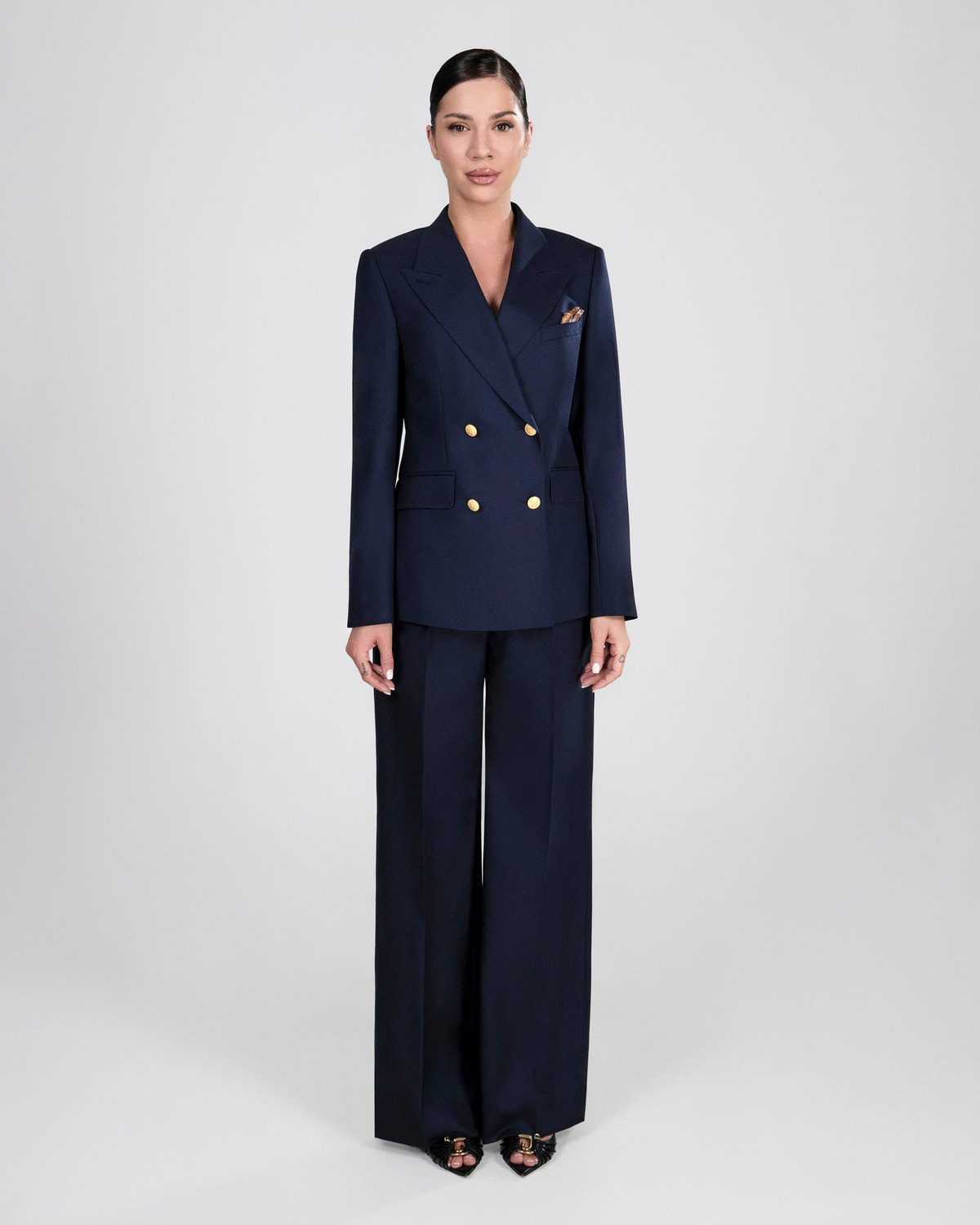 Midnight Sovereignty Suit Privée