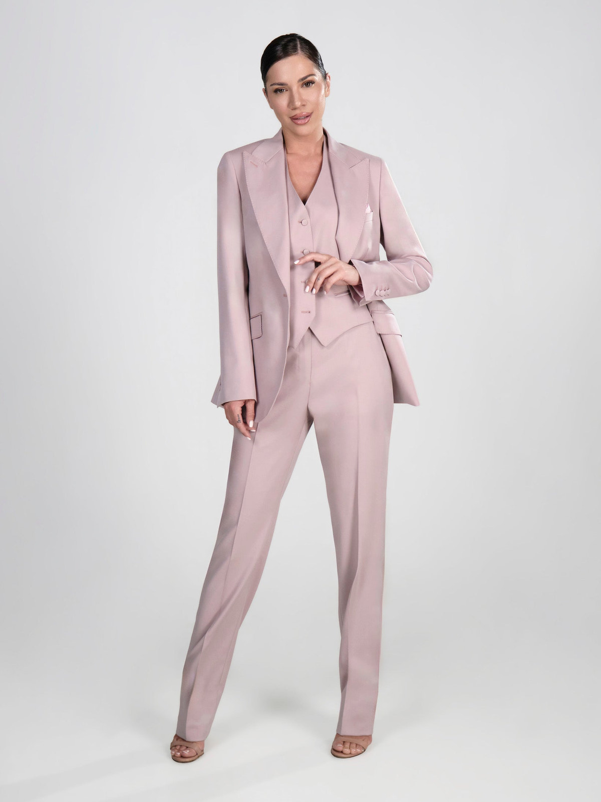 Ethereal Grace Suit Privée