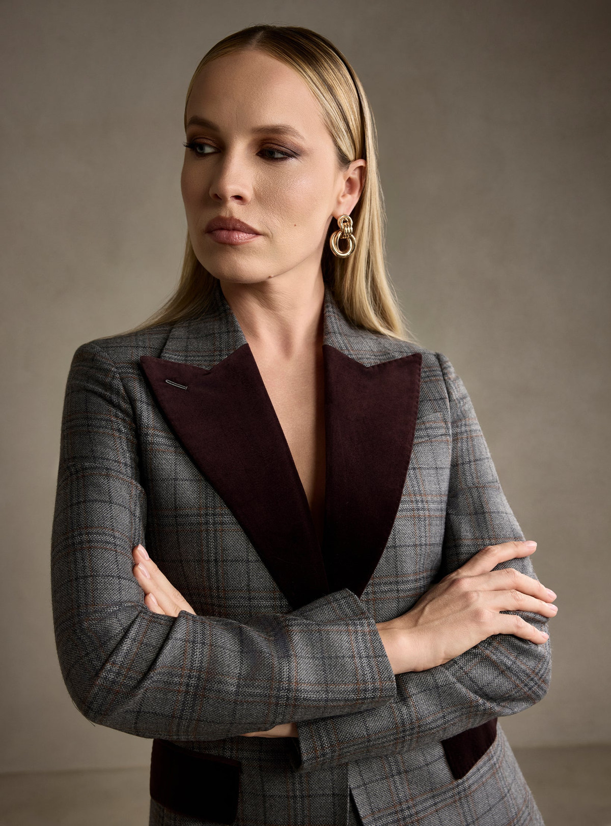 THE CHARLOTTE SUIT
