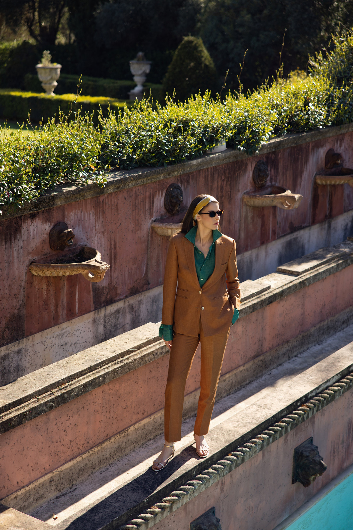 Costum Villefranche | Styling cu cămașă verde