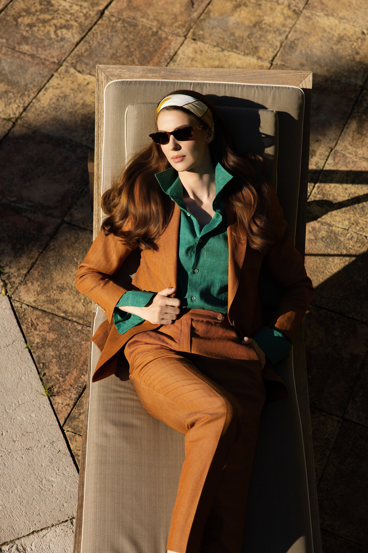Costum Villefranche | Styling cu cămașă verde