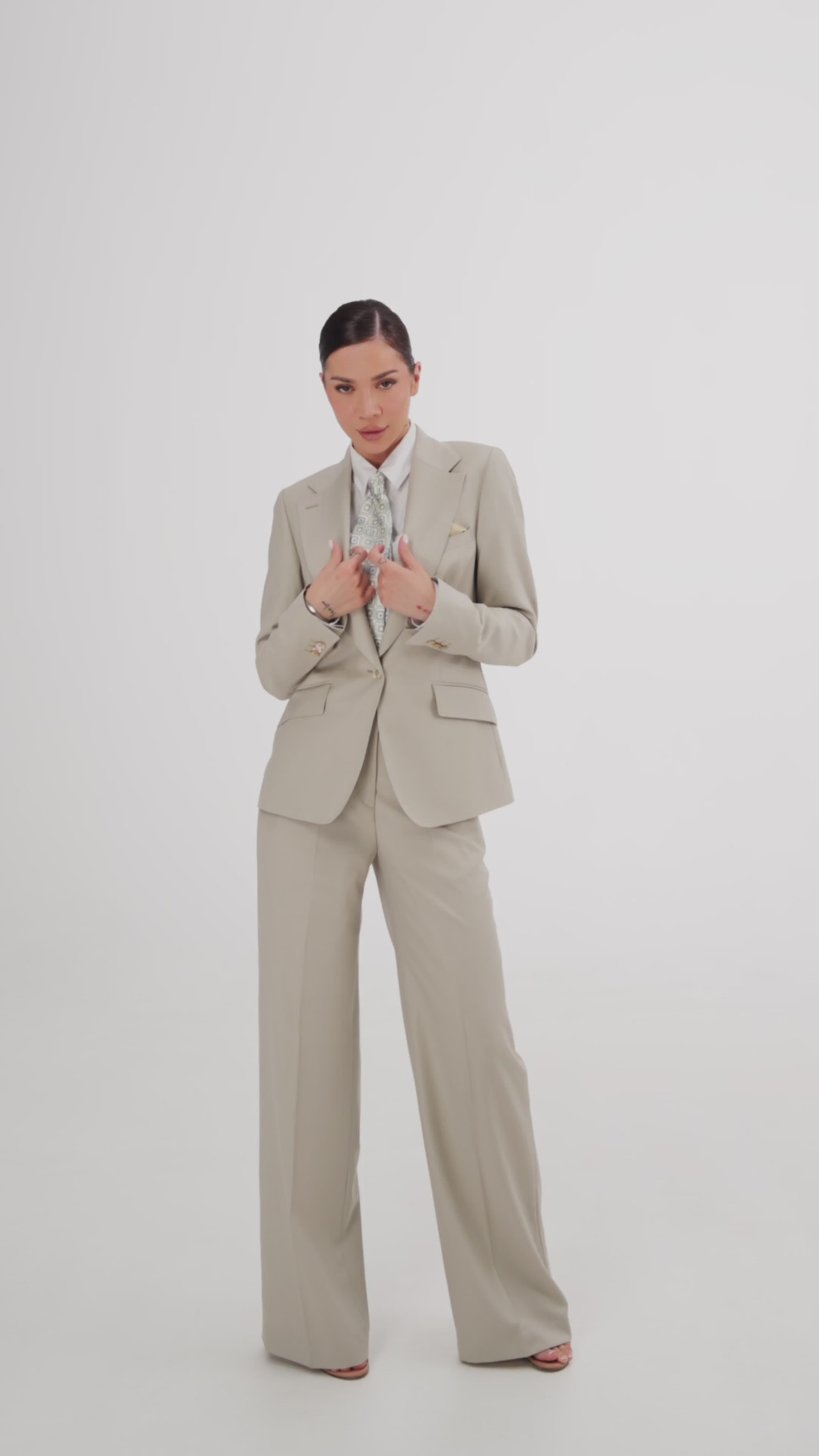 Ivory Power Suit — Consiglieri DONNA