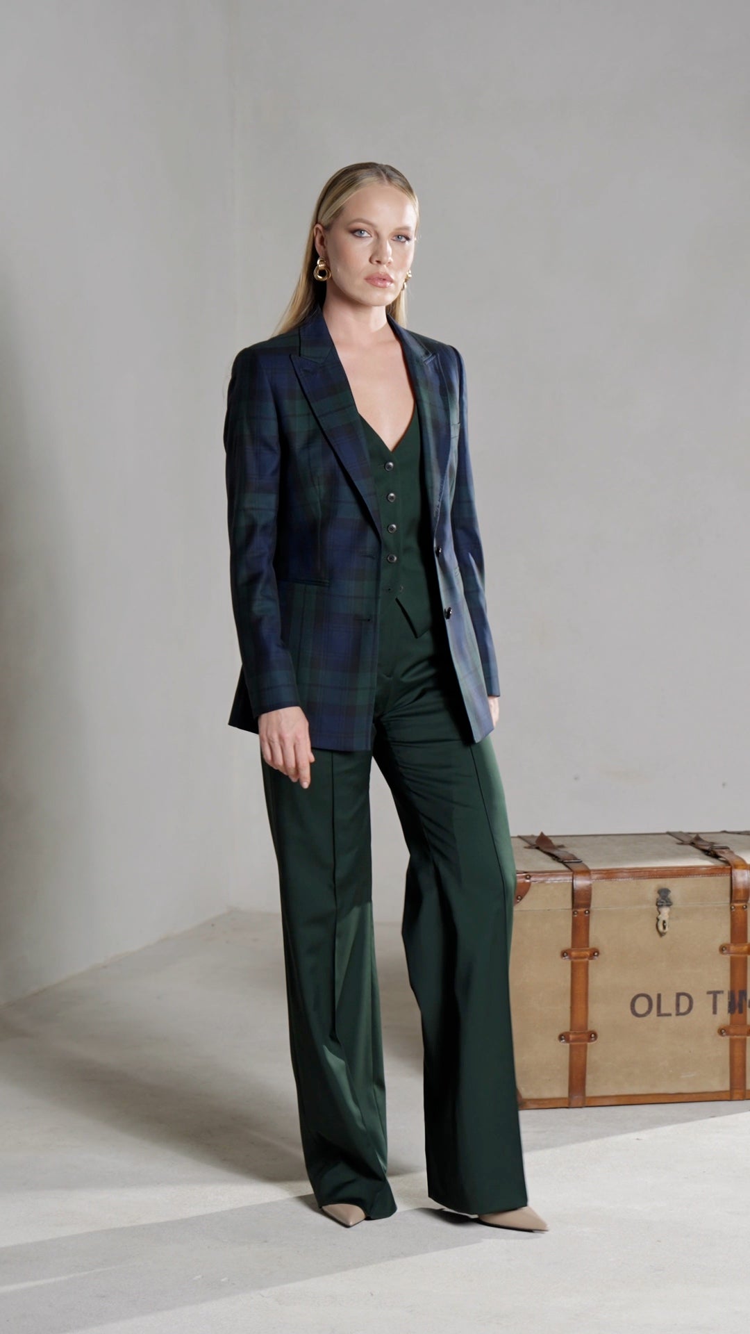 THE HARRIET SUIT — Consiglieri DONNA